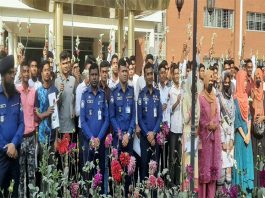 ১২০ টাকার আবেদন করে ৭৪ নারী-পুরুষ পুলিশের চাকরি পেলেন