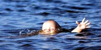 বাবার পায়ের সাথে উঠে এলো মেয়ের মৃতদেহ