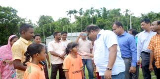 খোকসায় বঙ্গবন্ধু ও বঙ্গমাতা প্রাথমিক বিদ্যালয় ফুটবল টুনামেন্টের উদ্বোধন