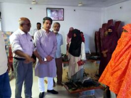 কুমারখালীতে ৫০ নারী পেলেন সেলাই মেশিন