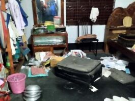 খোকসায় স্বর্ণালঙ্কার ও টাকা নিয়ে গেছে দুর্বৃত্বরা