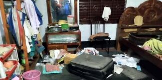 খোকসায় স্বর্ণালঙ্কার ও টাকা নিয়ে গেছে দুর্বৃত্বরা