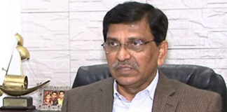 কচুরিপানার পানি নয় যে ধাক্কা দিলে সরকার পড়ে যাবে: হানিফ