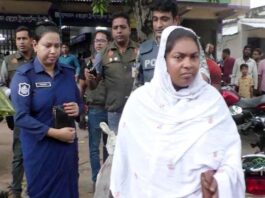 আমের চালানে মিললো গাঁজা, নারী আটক