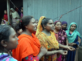 খোকসায় মায়ের সামনে প্রথম শ্রেণির ছাত্র নিহত