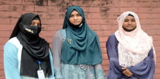 সাহসী ছাত্রী বটে !