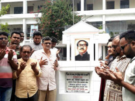 কুমারখালীতে বঙ্গবন্ধুর দৃষ্টিনন্দন ম্যুরাল উন্মেচন