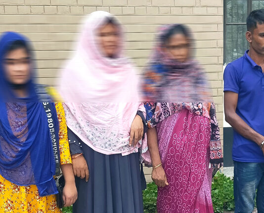 ঝিনাইদহে নারী ইউপি সদস্যসহ প্রতারক চক্রের চার সদস্য আটক