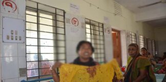 খোকসায় গৃহবধূকে বিবস্ত্র করে নির্যাতন, তোলা হয় ভিডিও