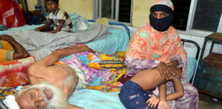 শিশুদের মারামারি, মাথা ফাটলো বৃদ্ধের