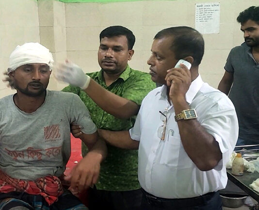 কালীগঞ্জে আওয়ামী লীগের দু’পক্ষের সংঘর্ষ