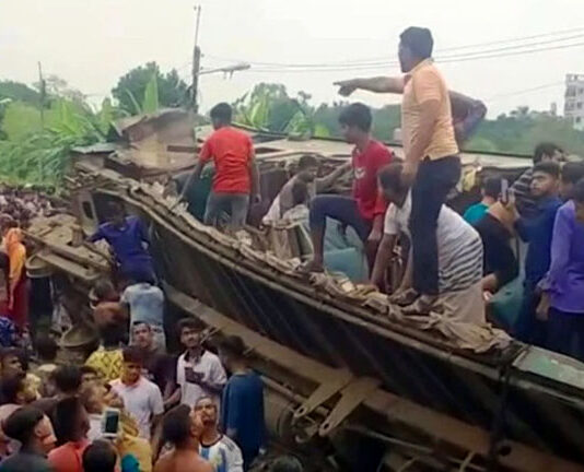 ভৈরবে ট্রেন দুর্ঘটনায় নিহতের সংখ্যা ১৫ ছাড়িয়েছে