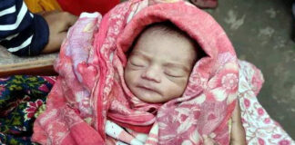 গামছায় মোড়ানে নবজাতক উদ্ধার