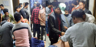 ঝিনাইদহে স্বতন্ত্র প্রার্থী ও নৌকার সমর্থকদের মধ্যে সংঘর্ষ