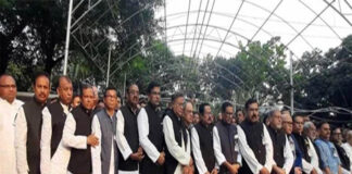 শোক আর শ্রদ্ধায় চার জাতীয় নেতাকে স্মরণ