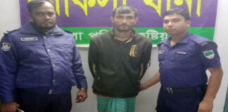 খোকসায় আগ্নেয় অস্ত্রসহ ১০ মামলার পালাতক আসামী আটক