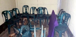 খোকসায় স্বতন্ত্র প্রার্থীর নির্বাচনী অফিস ভাংচুর