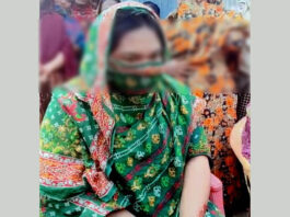 মহেশপুরে স্বামীর মুক্তির দাবিতে স্কুল ছাত্রীর অনশন