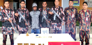 মহেশপুরে সাড়ে ৪ কোটি টাকার সোনা উদ্ধার, আটক ১