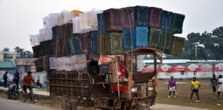 বিপদজ্জনক যাত্রা