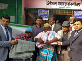 কুমারখালীতে প্রতিবন্ধীরা পেলেন শীতবস্ত্র