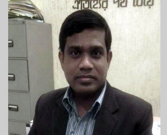 স্বেচ্ছায় আত্মগোপনে থাকা ব্যাংক কর্মকর্তা ফিরেছেন