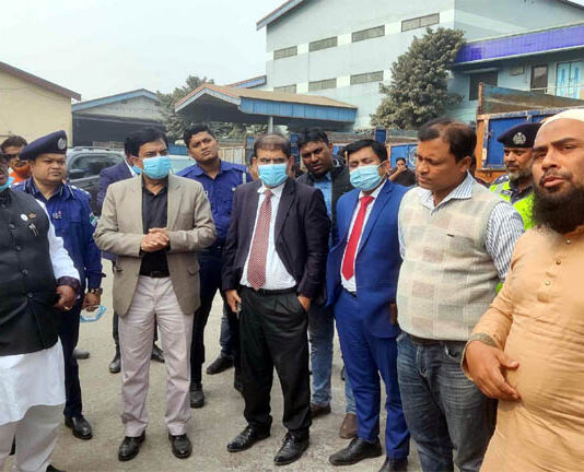 কুষ্টিয়ার চালের নগরিতে খাদ্যমন্ত্রীর হানা