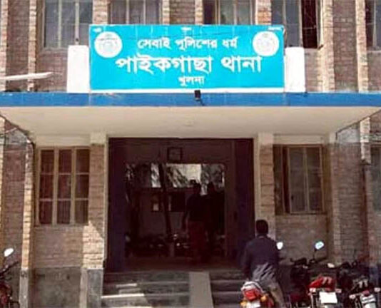 চোখে সুপার গ্লু আঠা ও মুখে টেপ পেঁচিয়ে গৃহবধূকে ধর্ষণ