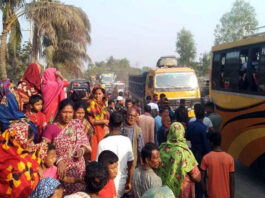 খুলনায় ট্রাক-ইজিবাইক সংঘর্ষে নিহত ৪