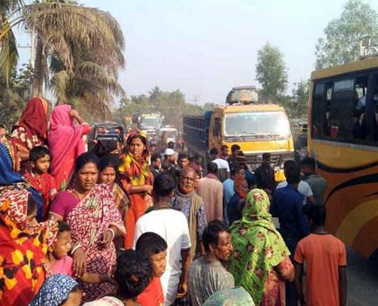 খুলনায় ট্রাক-ইজিবাইক সংঘর্ষে নিহত ৪