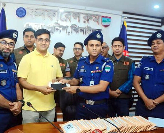 ঝিনাইদহে চুরি যাওয়া মোবাইল ও প্রতারণার টাকা উদ্ধার