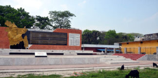 সদ্য নির্মিত মোড়ালটি শ্রদ্ধা নিবেদনের সূচিতে নাই