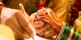 পরকীয়ার কারনে গ্রামে তালাক বেড়েছে