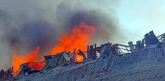 এস আলম সুগার মিলে আগুন জ্বলছেই, নিয়ন্ত্রণে যোগ দিয়েছে নৌবাহিনী