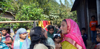 ঢাকায় নিহত সাংবাদিক বৃষ্টির খোকসার বাড়িতে শোকের মাতম