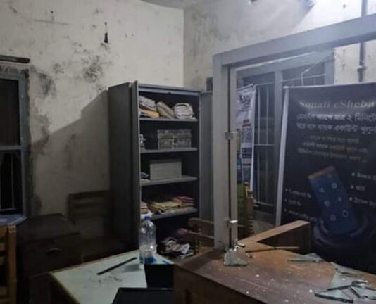 পাবর্ত জেলায় ১৬ ঘন্টার ব্যবধানে তিন ব্যাংকে ডাকাতি