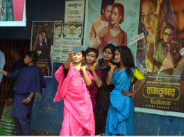 খোকসায় সিনেমা হলে দর্শক বেড়েছে