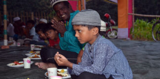 ছবিতে ইফতার