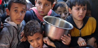 অনাহারে গাজায় ৩১ শিশুর মৃত্যু, অঙ্গ হারানো শিশুর সংখ্যা কয়েক হাজার