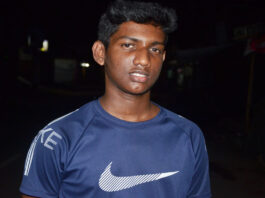 স্কুল ছাত্র অনিক এখন নৈশ্য প্রহরী