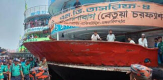 সদরঘাটের দুর্ঘটনায় একই পরিবারের ৩ জনসহ ৫ জন নিহত