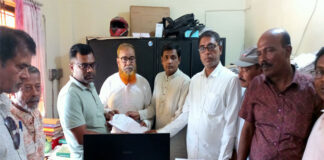 খোকসায় মনোনয়ন পত্র জমা দিলেন পিতা-পুত্র, স্বামী-স্ত্রী-ভাই