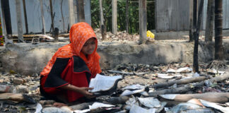 স্কুল ছাত্রী খাদিজার চোখের সামনে পুড়ে গেলো সব স্বপ্ন