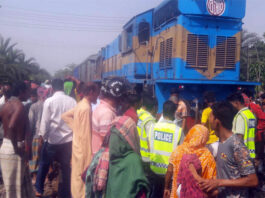 মালবাহী ট্রেনের ধাক্কায় পুলিশের এসআই নিহত
