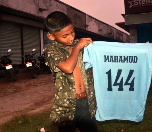 ঈদ পোশাকে শখের ছাপ