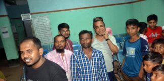 ক্লিনিকের ছাদে জ্বলে উঠলো আগুন : আতঙ্কে ছুটাছুটি