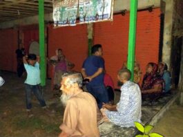 আদালতের নোটিশ জারীতে গিয়ে দুই পুলিশ সদস্য লাঞ্চিত