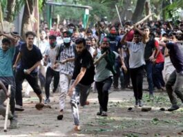 সারাদেশে আন্দোলনকারী শিক্ষার্থীদের উপর হামলা, নিহত ৬ জন