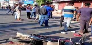 কুষ্টিয়ায় আন্দোলনকারীদের সঙ্গে ছাত্রলীগের সংঘর্ষ