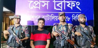 মহেশপুর সীমান্তে ভারতীয় নাগরিক আটক